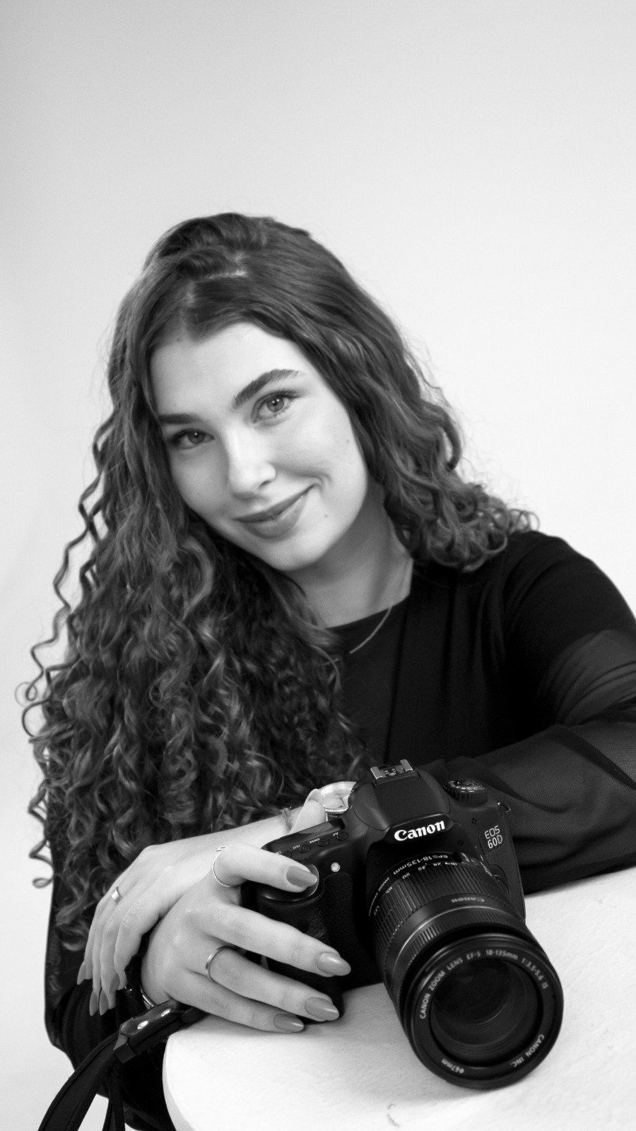 Maria, fotógrafa e diretora criativa da M.E. Produções